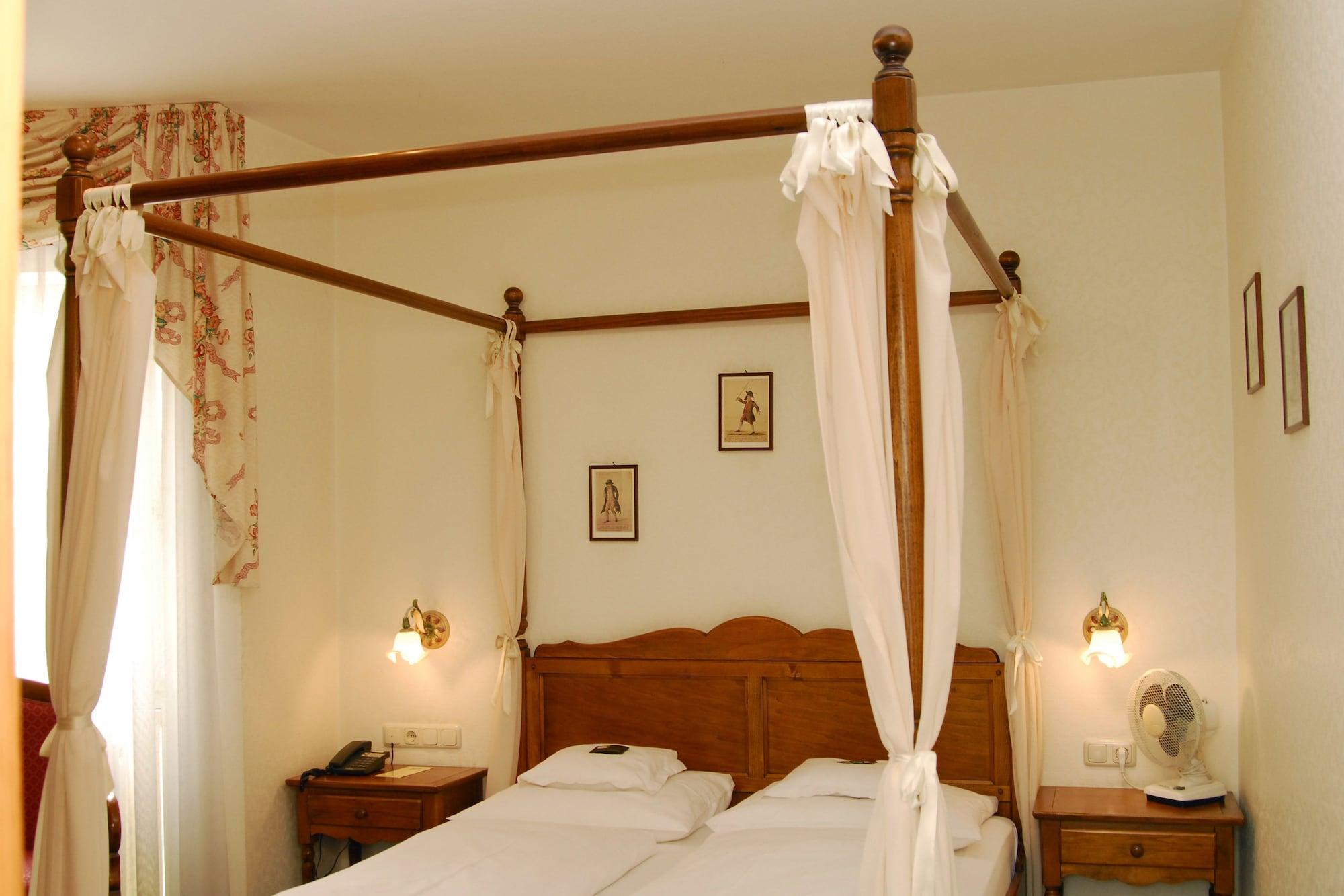 Hotel Am Josephsplatz 3*